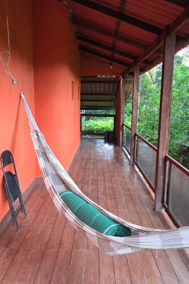 Casa a venda em condomínio fechado